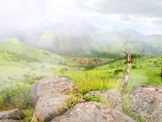 その光その翼・アザトースの遺産～現代編～のゲーム画面「このゲームの舞台の一つであるアイヌ村の背景画像です。」