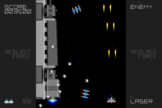 REBLAST FORCEのゲーム画面「移動と攻撃をボタン1個で行います」